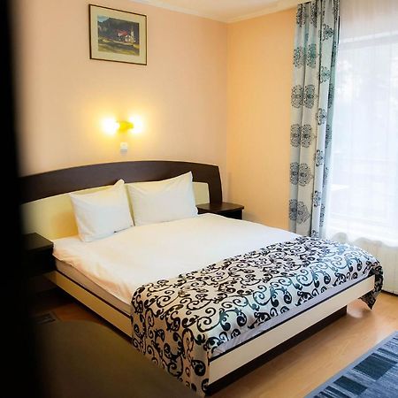 Hotel Casa Maia Buşteni Exteriér fotografie
