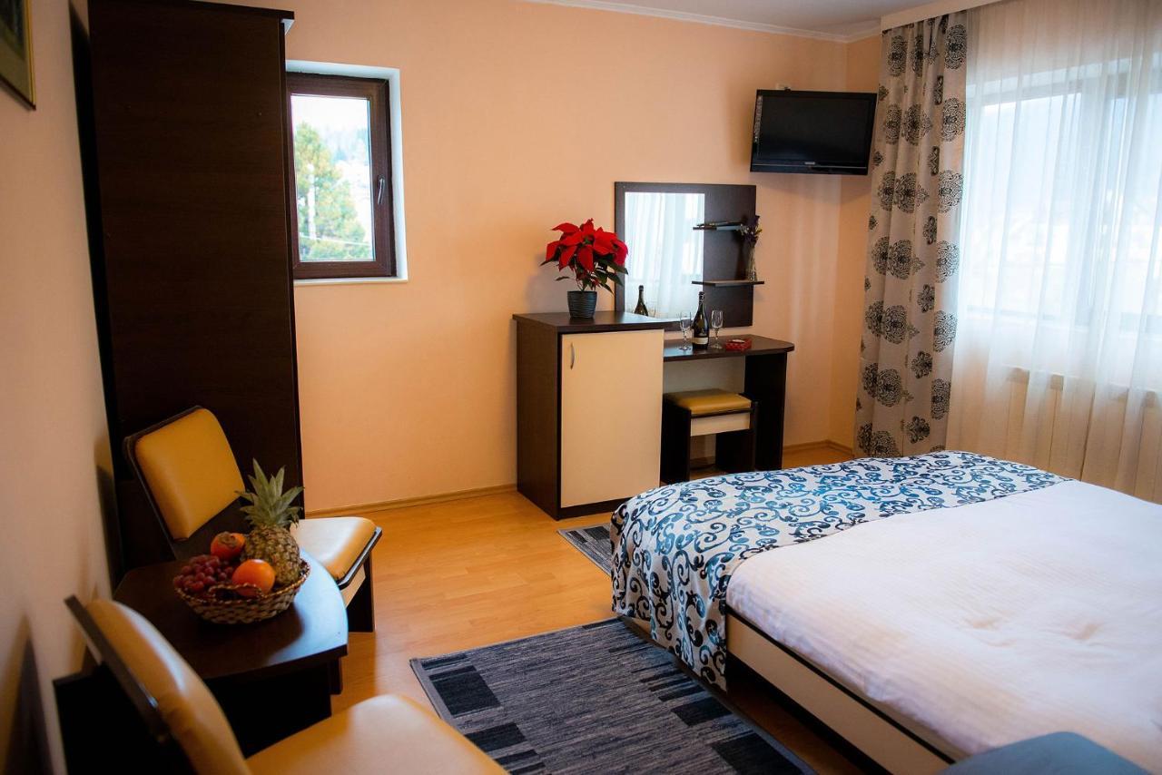 Hotel Casa Maia Buşteni Exteriér fotografie