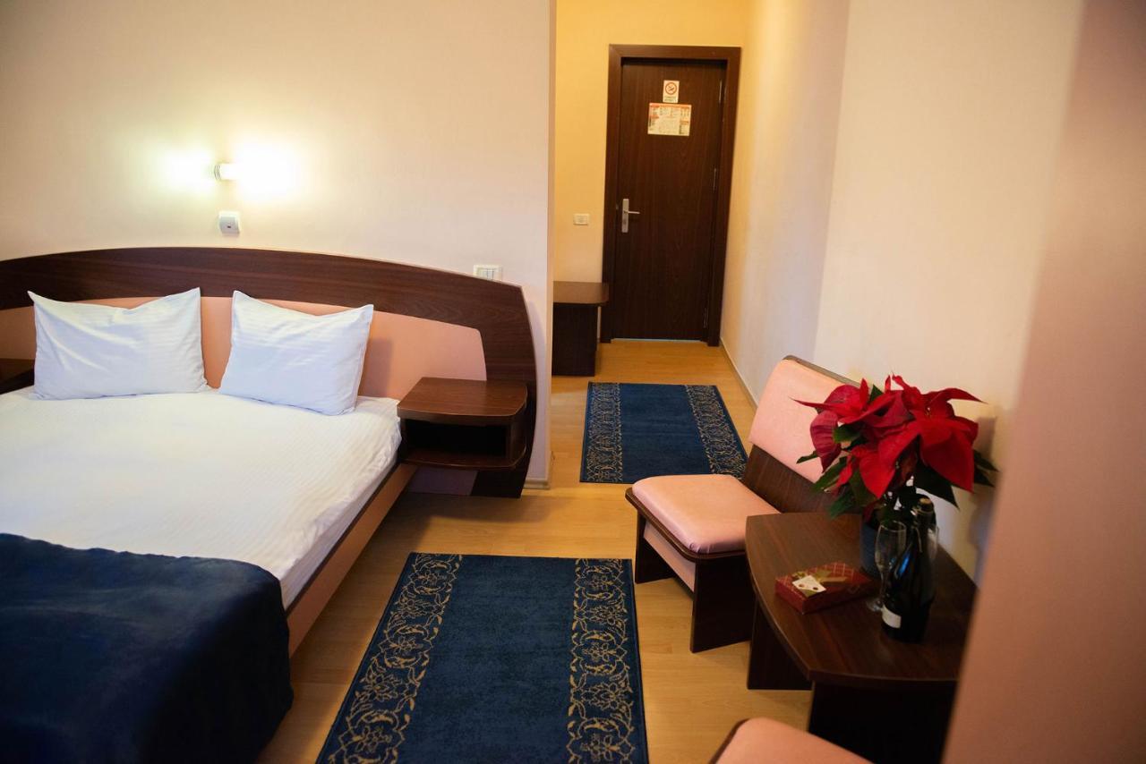 Hotel Casa Maia Buşteni Exteriér fotografie