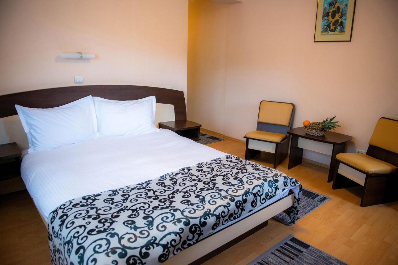 Hotel Casa Maia Buşteni Exteriér fotografie