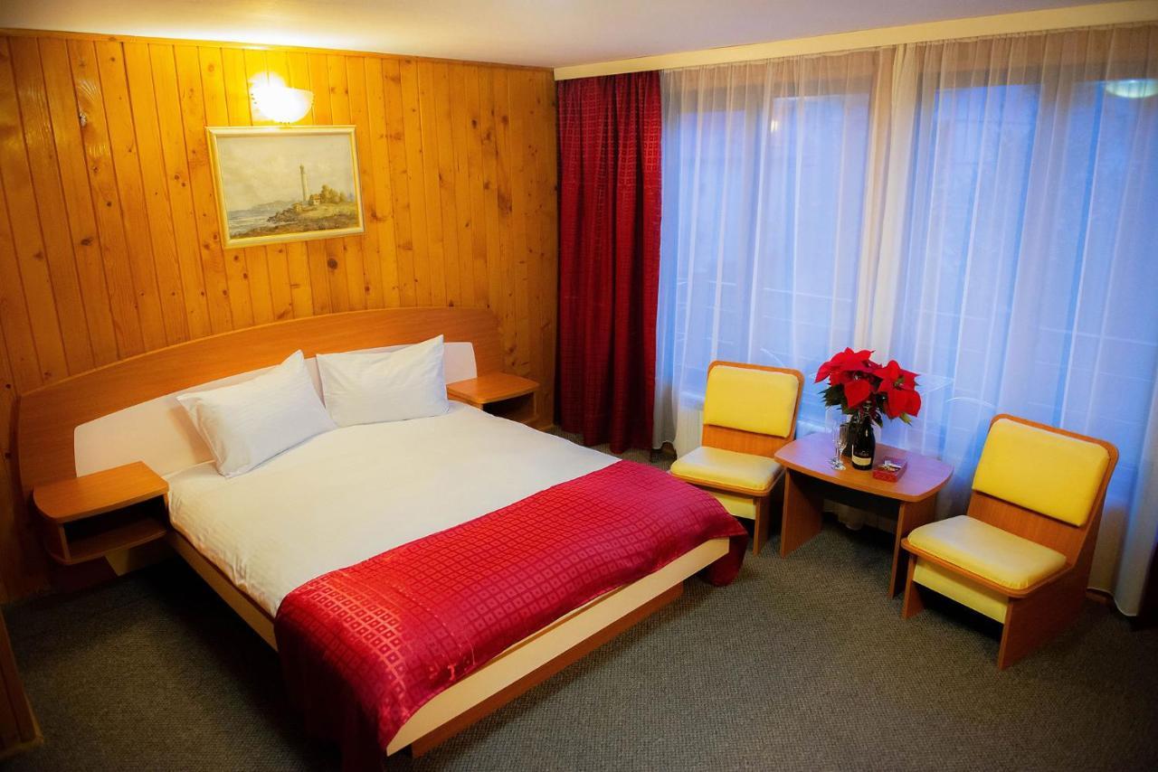 Hotel Casa Maia Buşteni Exteriér fotografie