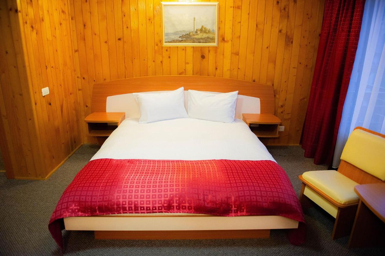 Hotel Casa Maia Buşteni Exteriér fotografie