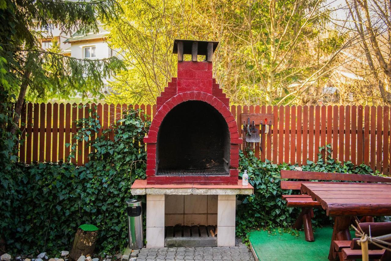 Hotel Casa Maia Buşteni Exteriér fotografie